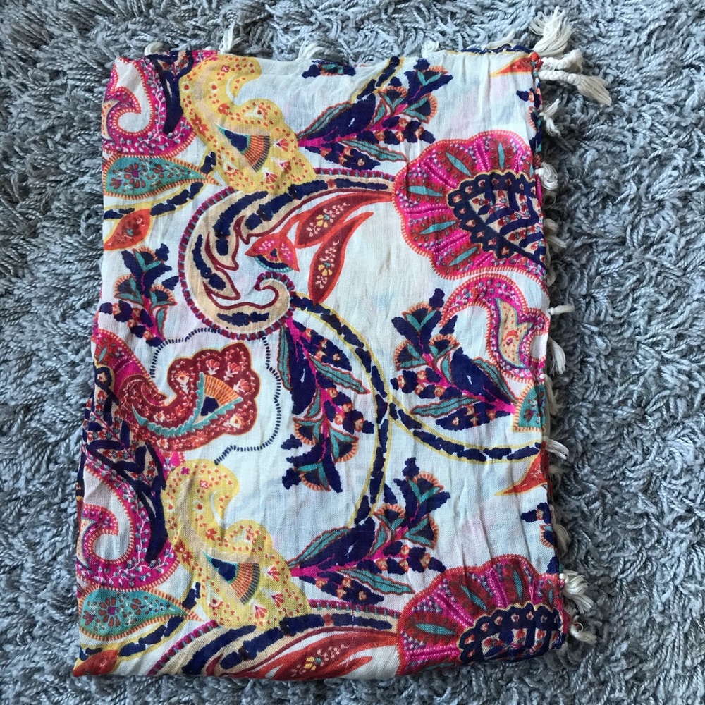 Multicolor Tassel Scarf